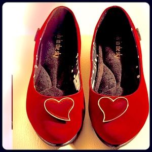 ModCloth Loly in the Sky flats velvet burgundy heart